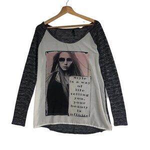 Maurices Gray & White Long Sleeve Raglan Top with Fashion Quote size Large